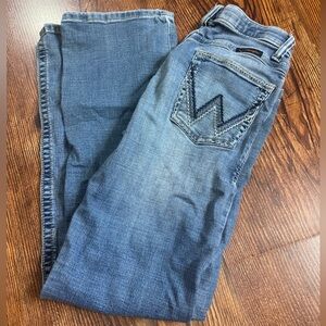 wrangler jeans! worn few times. no holes